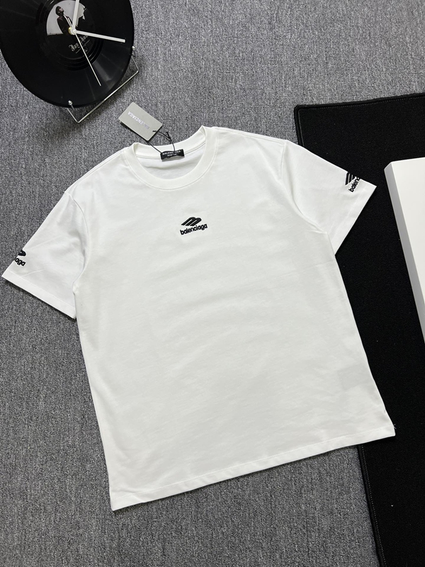 ブランドTシャツ背面デザイン